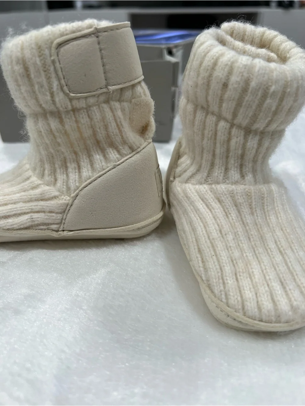 UGG Kids Off-White Knit Booties with Hook-and-Loop Strap